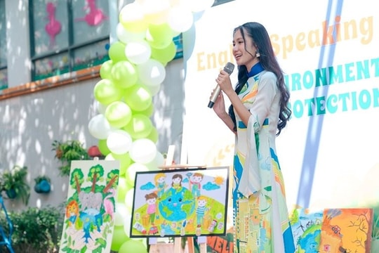 Hoa hậu Thanh Hà nhận bằng khen từ Liên hợp quốc vì đóng góp cho môi trường và phát triển bền vững Hoa hậu Thanh Hà nhận bằng khen từ Liên hợp quốc vì đóng góp cho môi trường và phát triển bền vững
