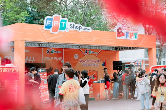 FPT Shop triển khai chương trình học bổng "FPT Shop - AI đỉnh chóp" dành cho học sinh xuất sắc FPT Shop triển khai chương trình học bổng "FPT Shop - AI đỉnh chóp" dành cho học sinh xuất sắc