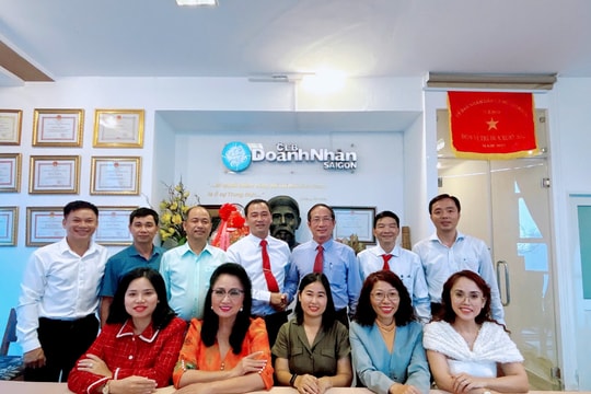 Tạp chí Doanh Nhân Sài Gòn chúc Tết và thắt chặt hợp tác với HUBA và CLB Doanh nhân Sài Gòn Tạp chí Doanh Nhân Sài Gòn chúc Tết và thắt chặt hợp tác với HUBA và CLB Doanh nhân Sài Gòn