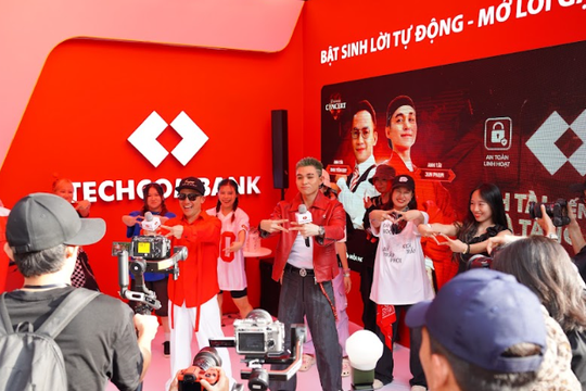 Techcombank tiếp tục là nhà đầu tư “Anh trai vượt ngàn chông gai” Techcombank tiếp tục là nhà đầu tư “Anh trai vượt ngàn chông gai”