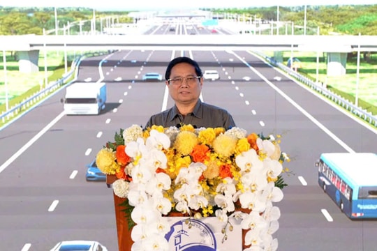 Thủ tướng chỉ đạo đẩy nhanh tiến độ sân bay Long Thành và các tuyến giao thông kết nối vùng