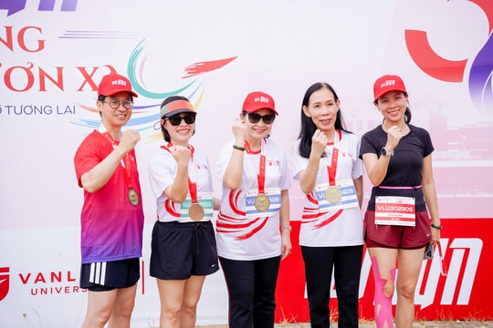 VLU Run 2025 thu hút hơn 5.000 người tham gia