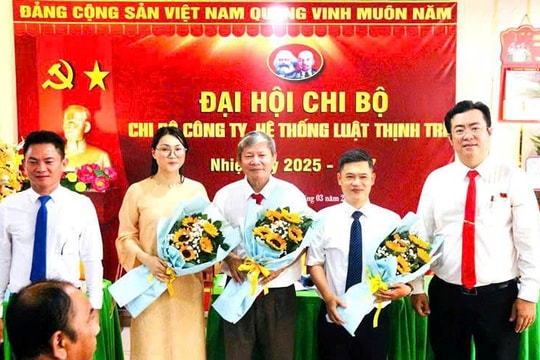 Đại hội Chi bộ Công ty CP Hệ thống Luật Thịnh Trí diễn ra thành công tốt đẹp Đại hội Chi bộ Công ty CP Hệ thống Luật Thịnh Trí diễn ra thành công tốt đẹp