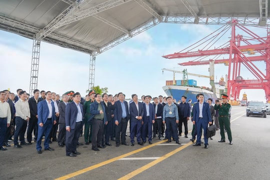 Cảng quốc tế Chu Lai sẽ là trung tâm logistics lớn tại miền Trung - Tây Nguyên Cảng quốc tế Chu Lai sẽ là trung tâm logistics lớn tại miền Trung - Tây Nguyên