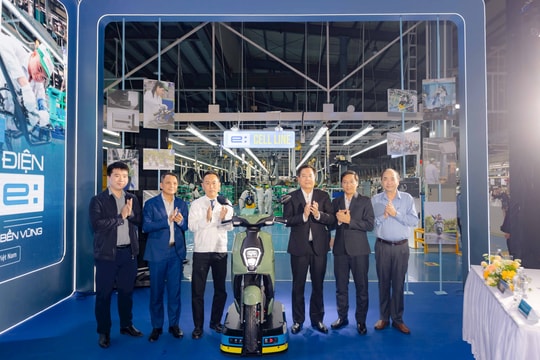 Honda Việt Nam xuất xưởng chiếc xe gắn máy điện ICON e: đầu tiên Honda Việt Nam xuất xưởng chiếc xe gắn máy điện ICON e: đầu tiên