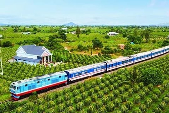 Tăng cường chuyến tàu phục vụ hành khách dịp lễ 30/4 và 1/5 Tăng cường chuyến tàu phục vụ hành khách dịp lễ 30/4 và 1/5