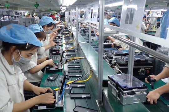 Doanh nghiệp Việt Nam cần bình tĩnh ứng phó với áp lực thuế mới từ Mỹ Doanh nghiệp Việt Nam cần bình tĩnh ứng phó với áp lực thuế mới từ Mỹ