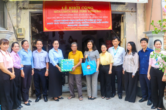 Mái nhà mới, đời mới: TP.HCM tỏa sáng với chương trình xóa nhà tạm Mái nhà mới, đời mới: TP.HCM tỏa sáng với chương trình xóa nhà tạm