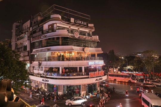 Hà Nội chuẩn bị cho phá dỡ tòa nhà "Hàm cá mập"