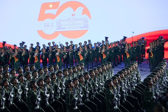 Bản tin trưa 23/4: TP.HCM tổng duyệt diễu binh - diễu hành hoành tráng đêm 22/4