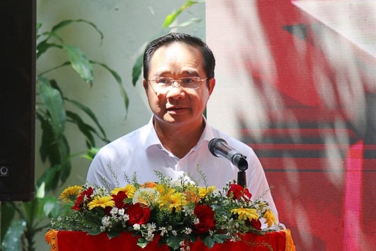 Khai trương Trung tâm báo chí phục vụ Lễ kỷ niệm 50 năm Ngày thống nhất đất nước Khai trương Trung tâm báo chí phục vụ Lễ kỷ niệm 50 năm Ngày thống nhất đất nước