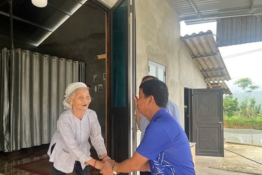 Dựng lại những giấc mơ bị “vùi lấp” bởi bão số 3 Dựng lại những giấc mơ bị “vùi lấp” bởi bão số 3
