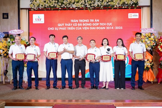 UEF long trọng kỷ niệm 10 năm thành lập Viện Đào tạo Sau đại học UEF long trọng kỷ niệm 10 năm thành lập Viện Đào tạo Sau đại học