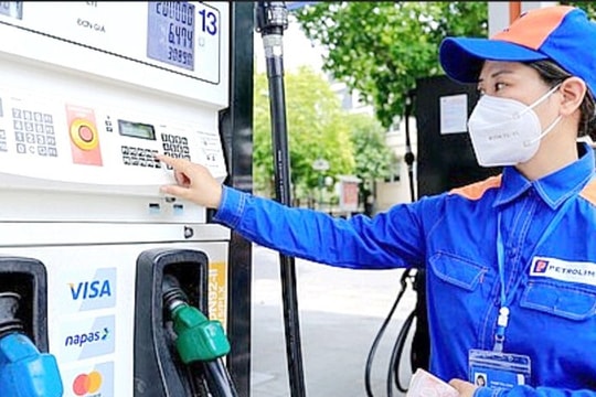 Điều chỉnh thời gian điều hành giá xăng dầu dịp nghỉ lễ 30/4 - 1/5/2025