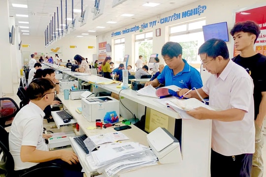 Bản tin chiều 5/5: Đề xuất bố trí 44.000 tỷ đồng để chi cho sắp xếp, tinh gọn bộ máy