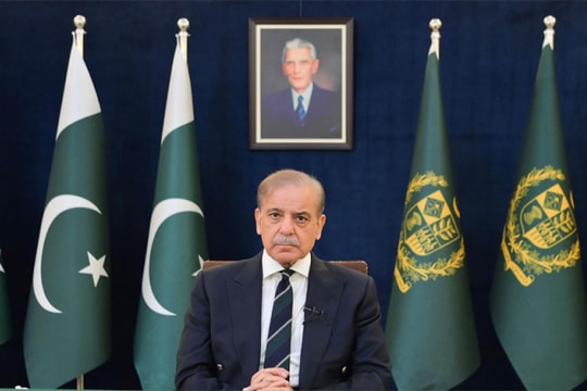 Thủ tướng Pakistan nói Ấn Độ "phạm sai lầm nghiêm trọng" Thủ tướng Pakistan nói Ấn Độ "phạm sai lầm nghiêm trọng"