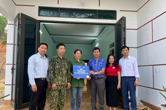 Viết tiếp giấc mơ an cư sau bão số 3 Viết tiếp giấc mơ an cư sau bão số 3