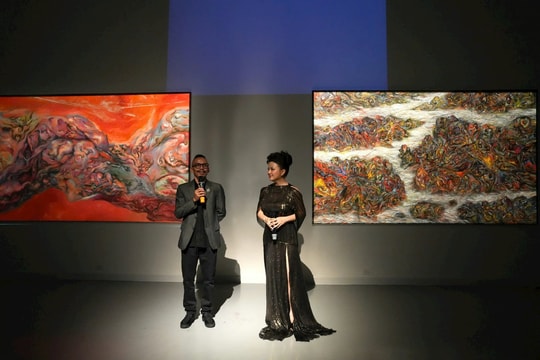 Khai mạc triển lãm “Sắc và Không” và ra mắt không gian nghệ thuật Chillala