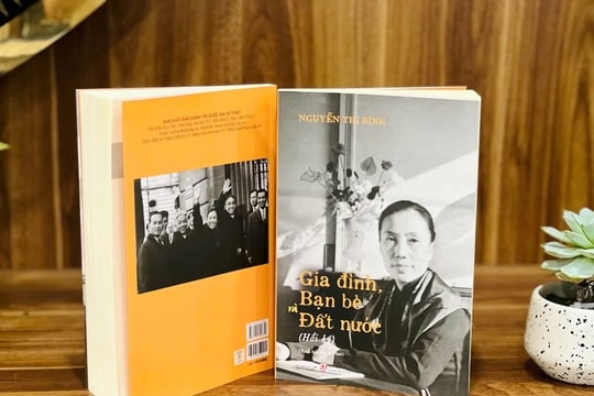 Hồi ký Nguyễn Thị Bình - Gia đình, bạn bè và đất nước