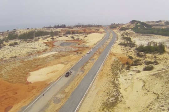 Bình Thuận dự kiến khai thác gần 2.000 ha đất dọc các tuyến đường ven biển nhằm mở rộng không gian đô thị và phát triển kinh tế Bình Thuận dự kiến khai thác gần 2.000 ha đất dọc các tuyến đường ven biển nhằm mở rộng không gian đô thị và phát triển kinh tế