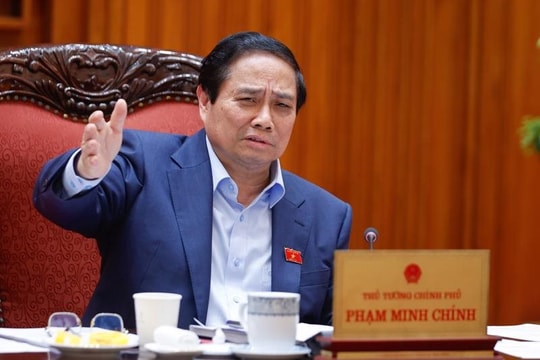 Thủ tướng chỉ đạo phân cấp, phân quyền hơn nữa cho địa phương Thủ tướng chỉ đạo phân cấp, phân quyền hơn nữa cho địa phương