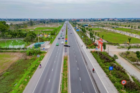 Đầu tư hoàn chỉnh 6 hầm đường bộ trên tuyến cao tốc Bắc - Nam để nâng cao năng lực khai thác