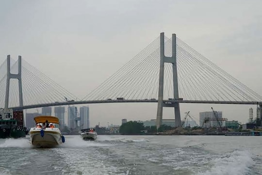 TP.HCM tổ chức lại giao thông trên cầu Phú Mỹ