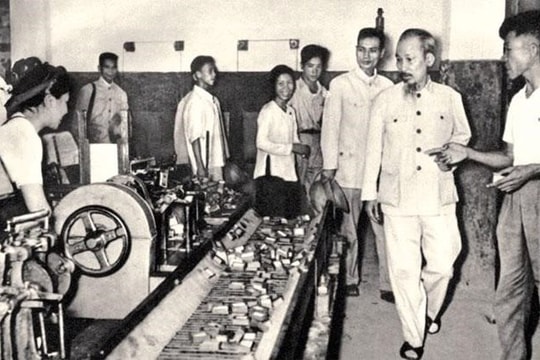 Chủ tịch Hồ Chí Minh với tư tưởng xây dựng văn hóa kinh doanh (Bài 2)