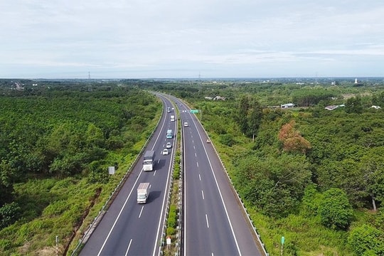 Quốc hội xem xét hai dự án cao tốc trọng điểm: Quy Nhơn - Pleiku và Biên Hòa - Vũng Tàu Quốc hội xem xét hai dự án cao tốc trọng điểm: Quy Nhơn - Pleiku và Biên Hòa - Vũng Tàu