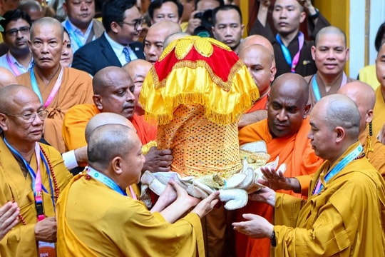 Gia hạn thời gian tôn trí xá lợi đức phật tại Việt Nam Gia hạn thời gian tôn trí xá lợi đức phật tại Việt Nam