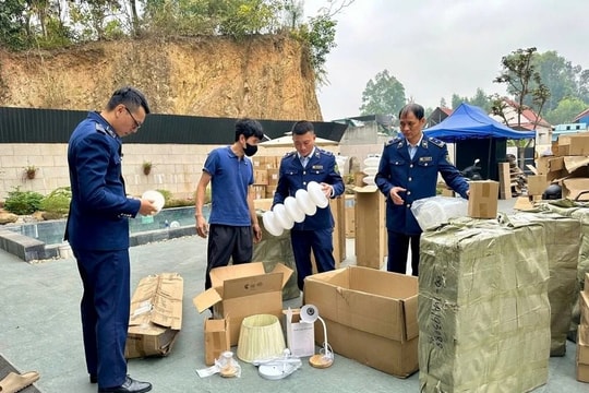 Bộ Công Thương tăng cường kiểm tra, giám sát nhằm đẩy lùi buôn lậu, gian lận thương mại và hàng giả Bộ Công Thương tăng cường kiểm tra, giám sát nhằm đẩy lùi buôn lậu, gian lận thương mại và hàng giả