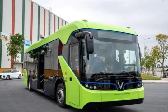 TP.HCM hướng tới 100% xe buýt điện vào năm 2030 TP.HCM hướng tới 100% xe buýt điện vào năm 2030