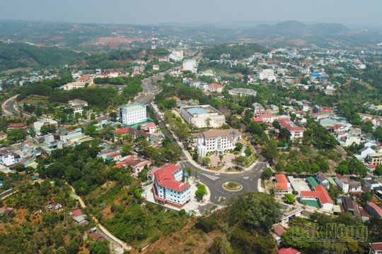 Đắk Nông đẩy nhanh tiến độ hoàn thành các công trình trọng điểm trước khi sáp nhập Đắk Nông đẩy nhanh tiến độ hoàn thành các công trình trọng điểm trước khi sáp nhập