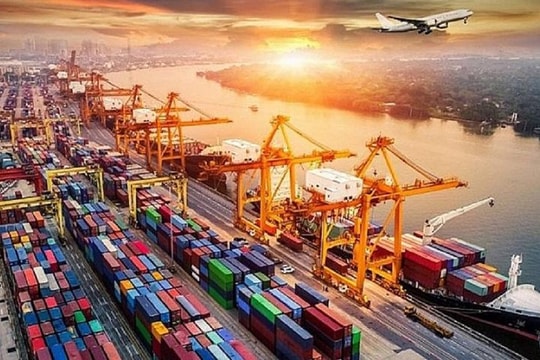 Việt Nam nhập siêu hơn 2 tỷ USD trong nửa đầu tháng 5, duy trì thặng dư thương mại từ đầu năm Việt Nam nhập siêu hơn 2 tỷ USD trong nửa đầu tháng 5, duy trì thặng dư thương mại từ đầu năm