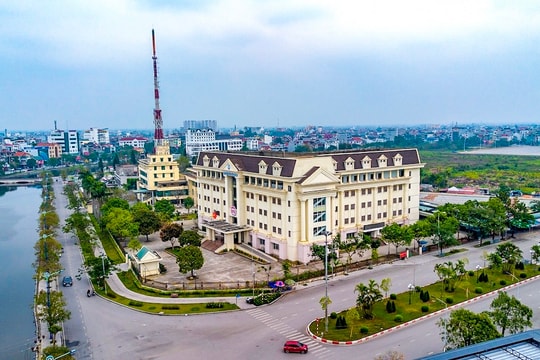 Bình Định sắp xếp lại trụ sở làm việc sau khi sáp nhập các sở, ngành Bình Định sắp xếp lại trụ sở làm việc sau khi sáp nhập các sở, ngành