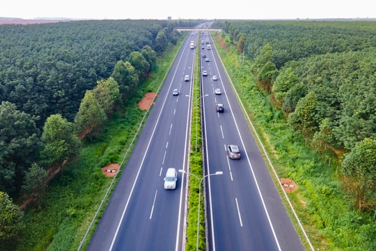 Bộ Xây dựng thống nhất triển khai khẩn cấp dự án mở rộng cao tốc TP.HCM - Long Thành - Dầu Giây Bộ Xây dựng thống nhất triển khai khẩn cấp dự án mở rộng cao tốc TP.HCM - Long Thành - Dầu Giây