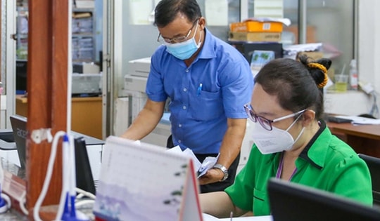 UBND TP.HCM yêu cầu đánh giá, rà soát toàn bộ cán bộ, công chức UBND TP.HCM yêu cầu đánh giá, rà soát toàn bộ cán bộ, công chức