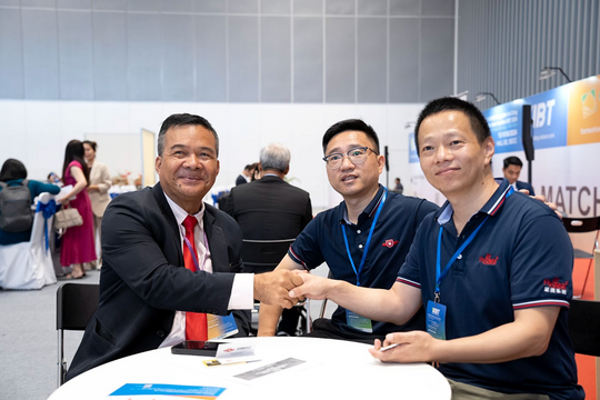 Triển lãm Quốc tế Sản phẩm gia dụng và Quà tặng Việt Nam 2025 khai mạc tại TP.HCM Triển lãm Quốc tế Sản phẩm gia dụng và Quà tặng Việt Nam 2025 khai mạc tại TP.HCM