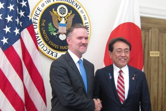 Nhật Bản đề xuất thành lập quỹ hỗ trợ ngành đóng tàu Mỹ trong đàm phán thuế quan Nhật Bản đề xuất thành lập quỹ hỗ trợ ngành đóng tàu Mỹ trong đàm phán thuế quan