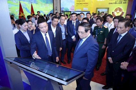 MB giới thiệu giải pháp tài chính số toàn diện tại Ngày Chuyển đổi số ngành ngân hàng 2025 MB giới thiệu giải pháp tài chính số toàn diện tại Ngày Chuyển đổi số ngành ngân hàng 2025