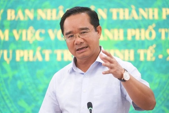 Chủ tịch UBND TP.HCM làm tổ trưởng tổ công tác chống hàng giả, hàng buôn lậu Chủ tịch UBND TP.HCM làm tổ trưởng tổ công tác chống hàng giả, hàng buôn lậu