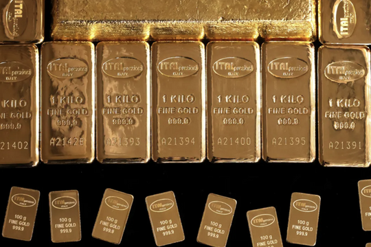 Giá vàng vọt lên đỉnh ba tuần do USD suy yếu, SPDR Gold Trust tiếp tục gom hàng Giá vàng vọt lên đỉnh ba tuần do USD suy yếu, SPDR Gold Trust tiếp tục gom hàng