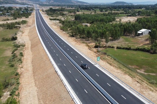 Tập đoàn Sơn Hải đề xuất đầu tư mở rộng 263 km cao tốc Bắc - Nam bằng vốn xã hội hóa Tập đoàn Sơn Hải đề xuất đầu tư mở rộng 263 km cao tốc Bắc - Nam bằng vốn xã hội hóa