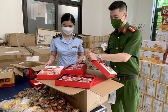 Thủ tướng yêu cầu xử lý nghiêm cán bộ tiếp tay cho buôn lậu, gian lận thương mại, hàng giả