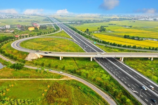 Vidifi đề xuất đầu tư mở rộng 300 km cao tốc Bắc - Nam theo hình thức PPP Vidifi đề xuất đầu tư mở rộng 300 km cao tốc Bắc - Nam theo hình thức PPP