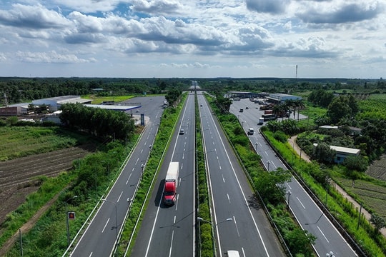 TP.HCM đầu tư gần 16.300 tỷ đồng mở rộng quốc lộ 1, kết nối giao thông liên vùng TP.HCM đầu tư gần 16.300 tỷ đồng mở rộng quốc lộ 1, kết nối giao thông liên vùng