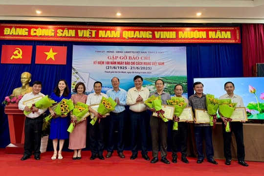 Cà Mau tổ chức họp mặt các cơ quan báo chí nhân kỷ niệm 100 năm Ngày Báo chí Cách mạng Việt Nam Cà Mau tổ chức họp mặt các cơ quan báo chí nhân kỷ niệm 100 năm Ngày Báo chí Cách mạng Việt Nam