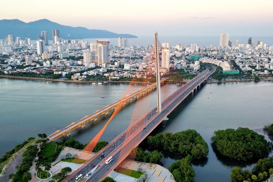 Quảng Nam đề xuất chi gần 283 tỷ hỗ trợ cán bộ ra Đà Nẵng làm việc