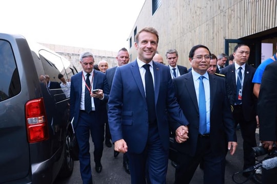 Bản tin trưa 10/6: Thủ tướng Phạm Minh Chính hội kiến Tổng thống Pháp Emmanuel Macron Bản tin trưa 10/6: Thủ tướng Phạm Minh Chính hội kiến Tổng thống Pháp Emmanuel Macron