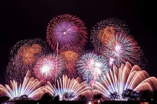 Hà Nội tổ chức bắn pháo hoa tại 5 địa điểm nhân dịp Quốc khánh 2/9 Hà Nội tổ chức bắn pháo hoa tại 5 địa điểm nhân dịp Quốc khánh 2/9